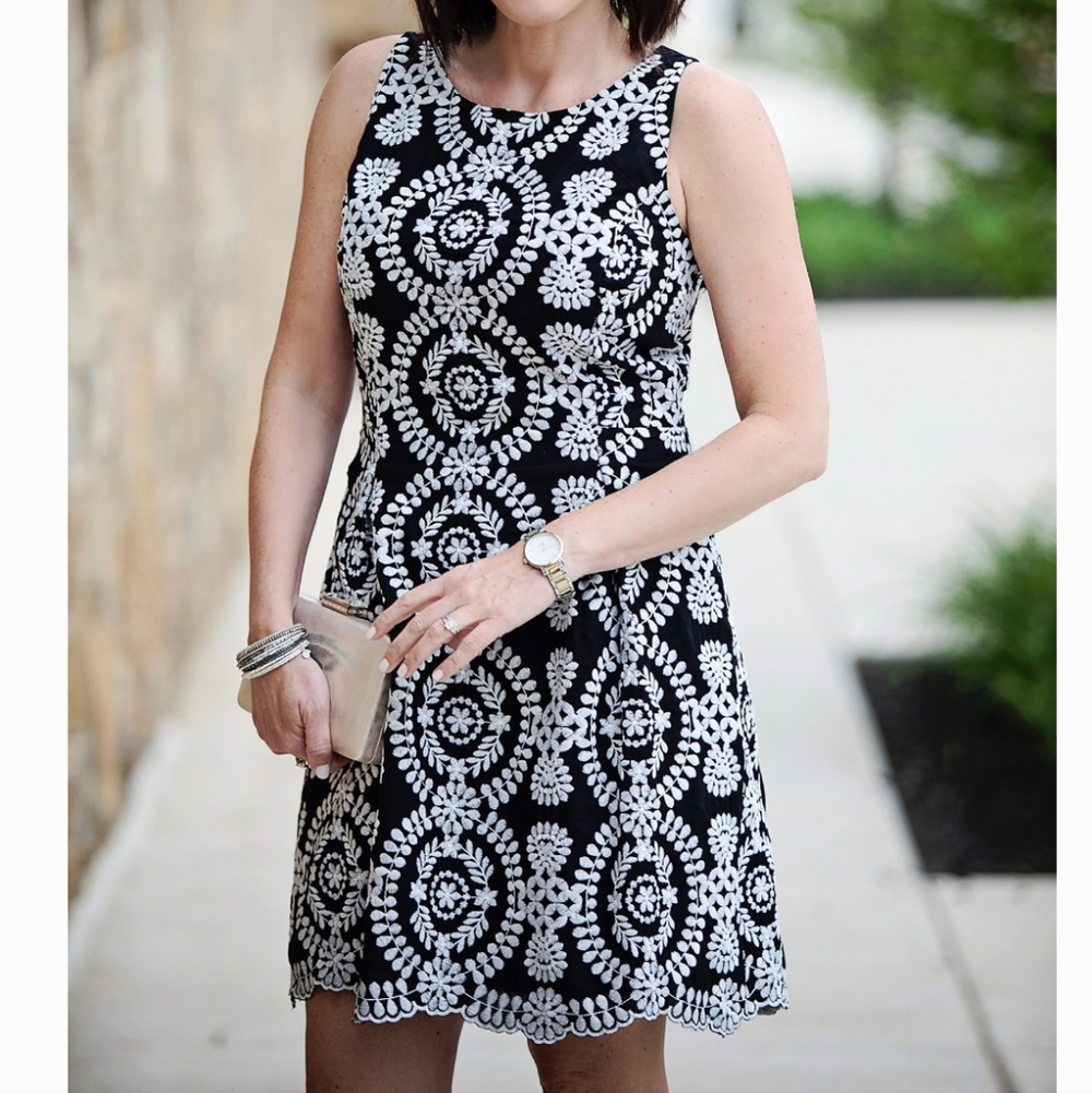 NWT Tommy Hilfiger Black and White Embroidered Midi Dress Size 10